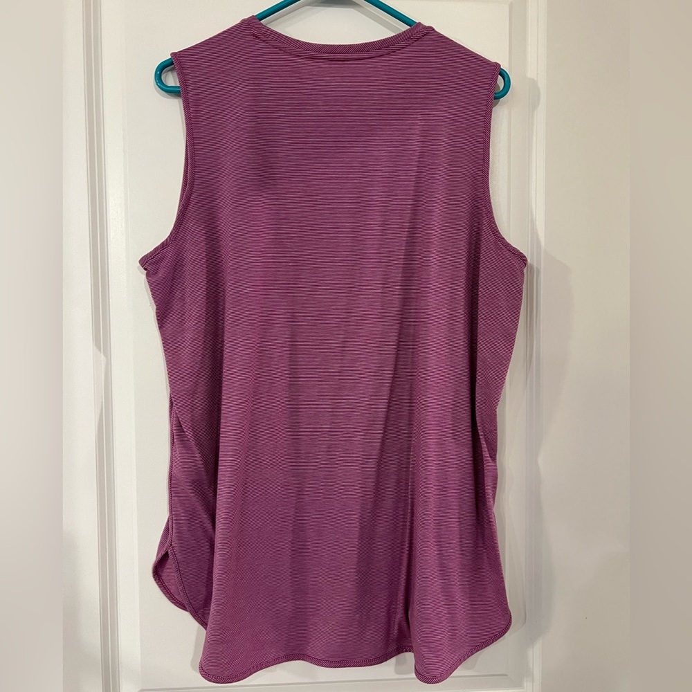Lands' End Women's Raspberry/Purple Sleeveless Top - Picture 2 of 6